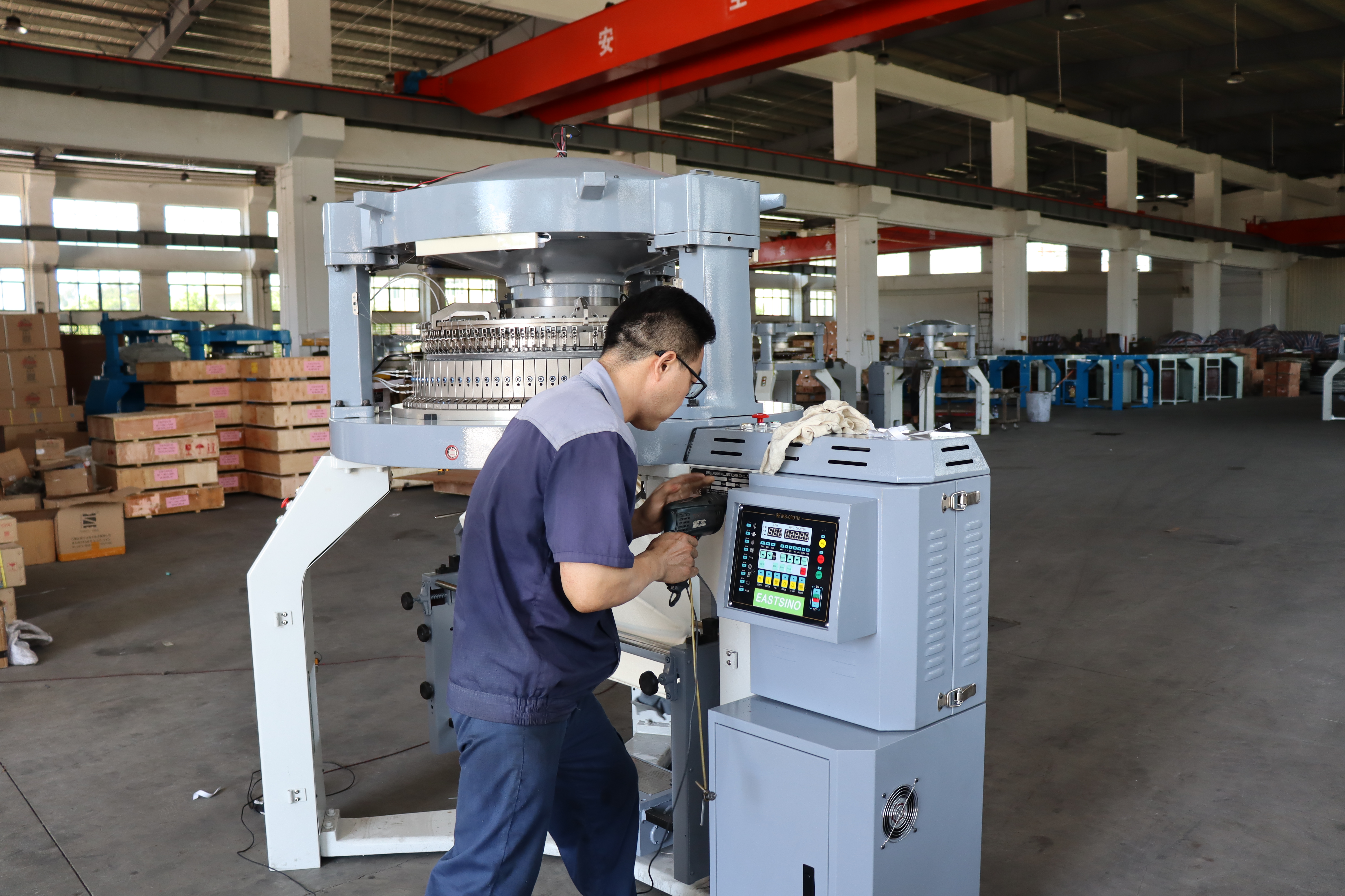 Single-Jersey-Three-Thread-Fleece-Circular-Knitting-Machine-to-testing-machine